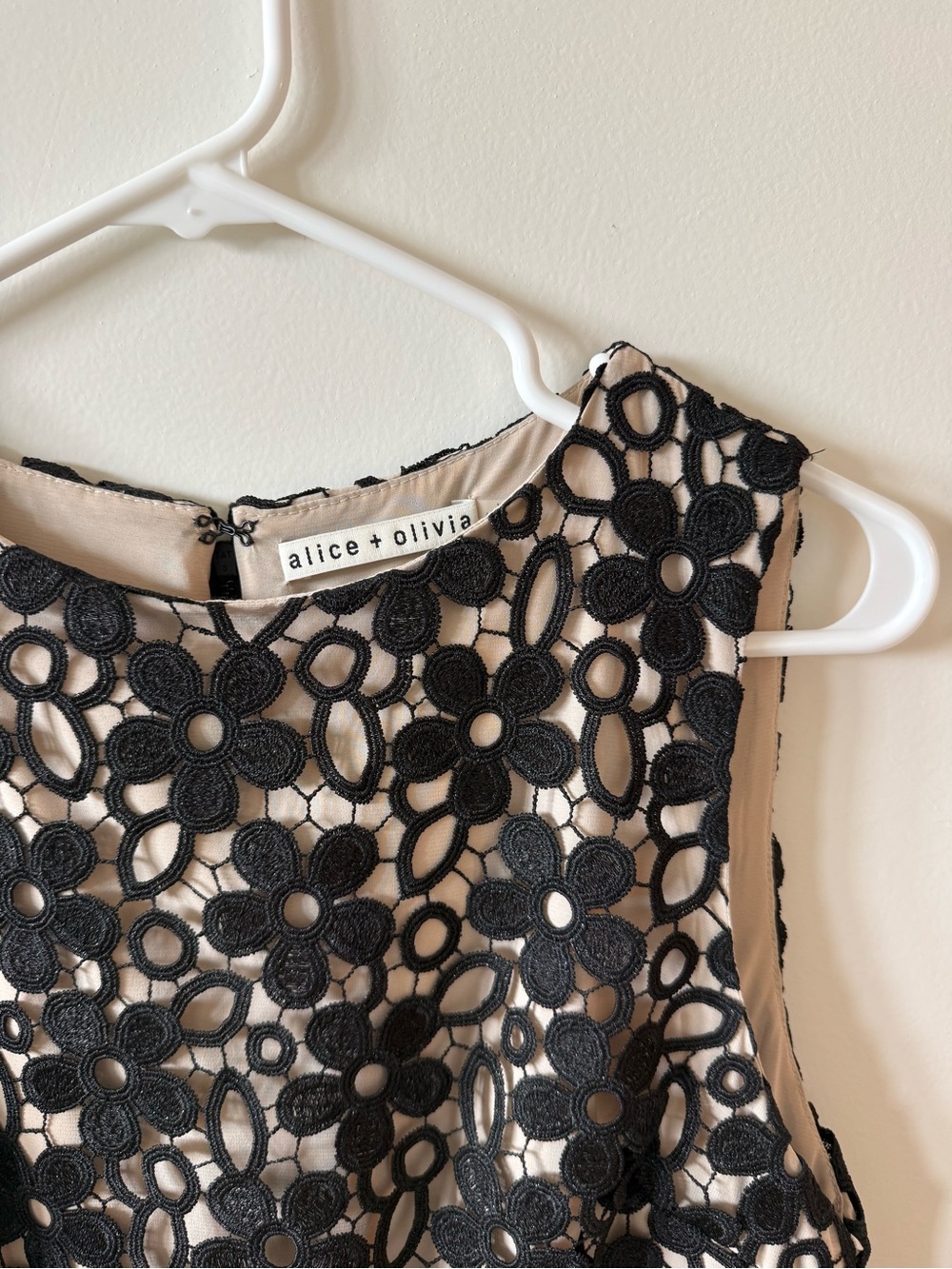 Alice + Olivia Clyde Floral Lace I Mini Dress - Picture 5 of 5